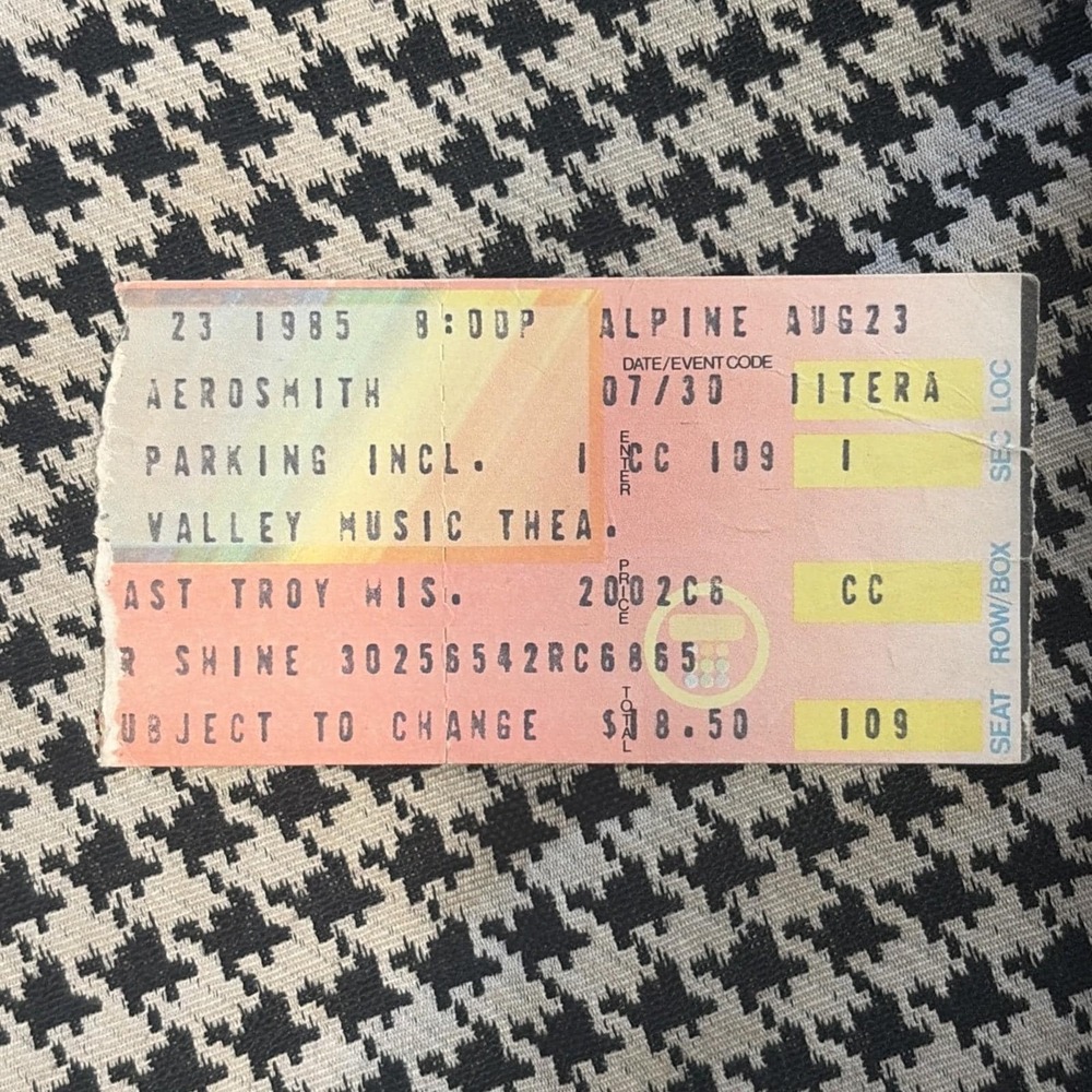 August 23, 1985 vintage 1/2 concert ticket stub Alpine (Troy, WI) Aerosmith